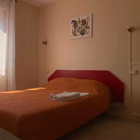 לה רושל Hotel Les Rosiers מראה חיצוני תמונה