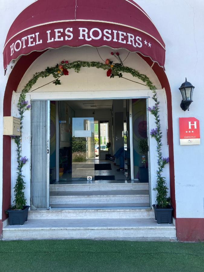לה רושל Hotel Les Rosiers מראה חיצוני תמונה