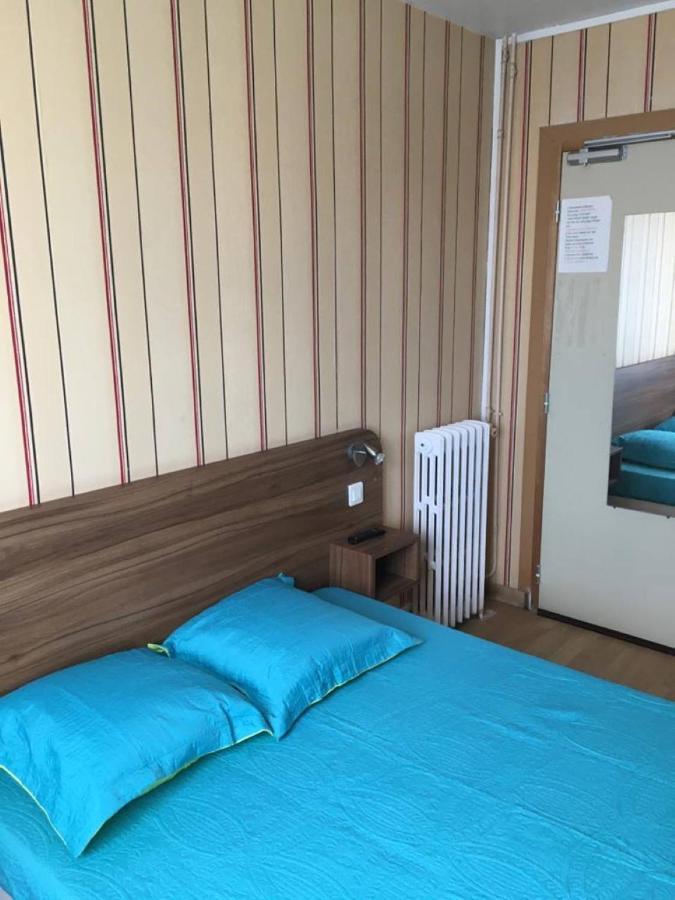 לה רושל Hotel Les Rosiers מראה חיצוני תמונה