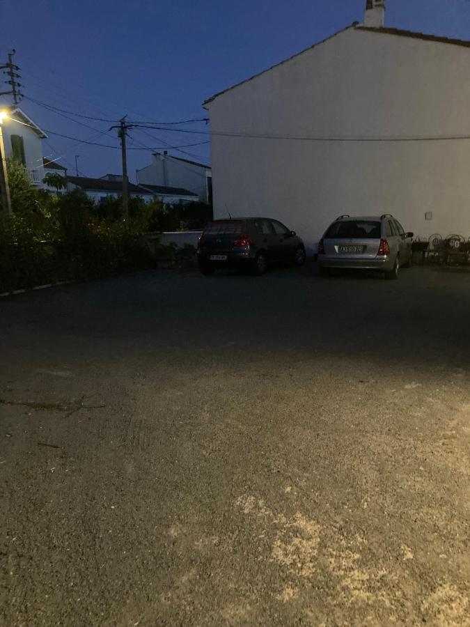 לה רושל Hotel Les Rosiers מראה חיצוני תמונה
