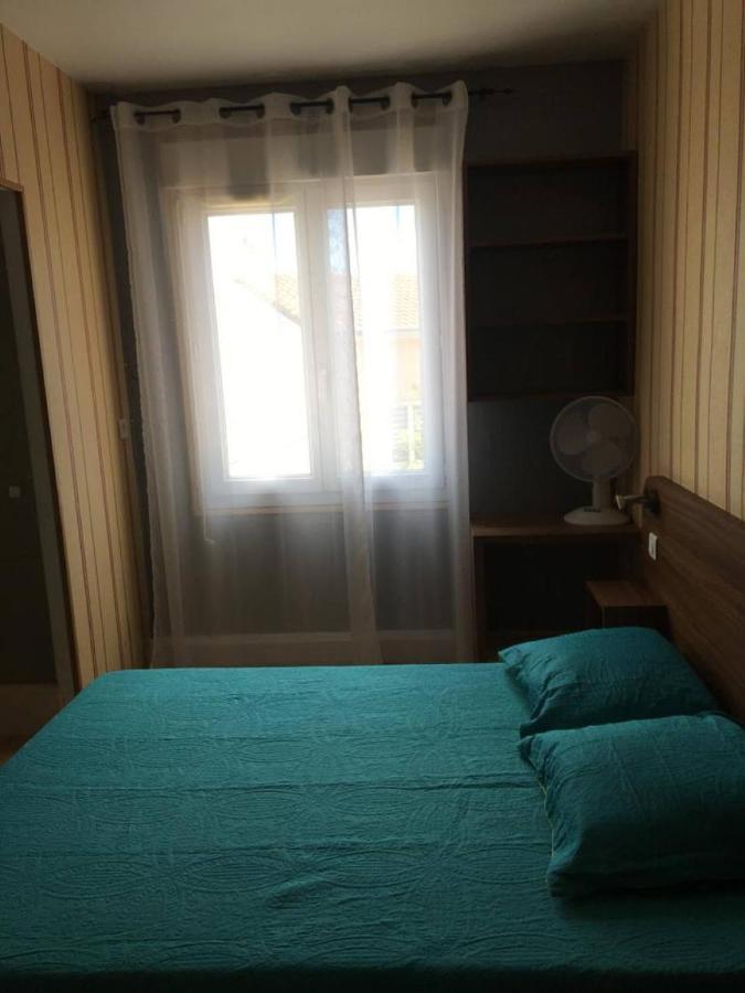 לה רושל Hotel Les Rosiers מראה חיצוני תמונה
