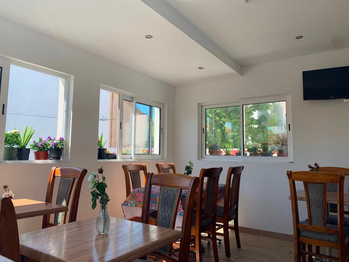 לה רושל Hotel Les Rosiers מראה חיצוני תמונה
