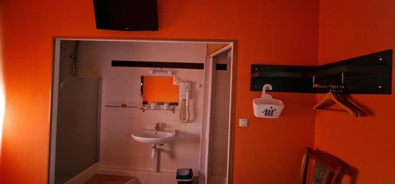 לה רושל Hotel Les Rosiers מראה חיצוני תמונה