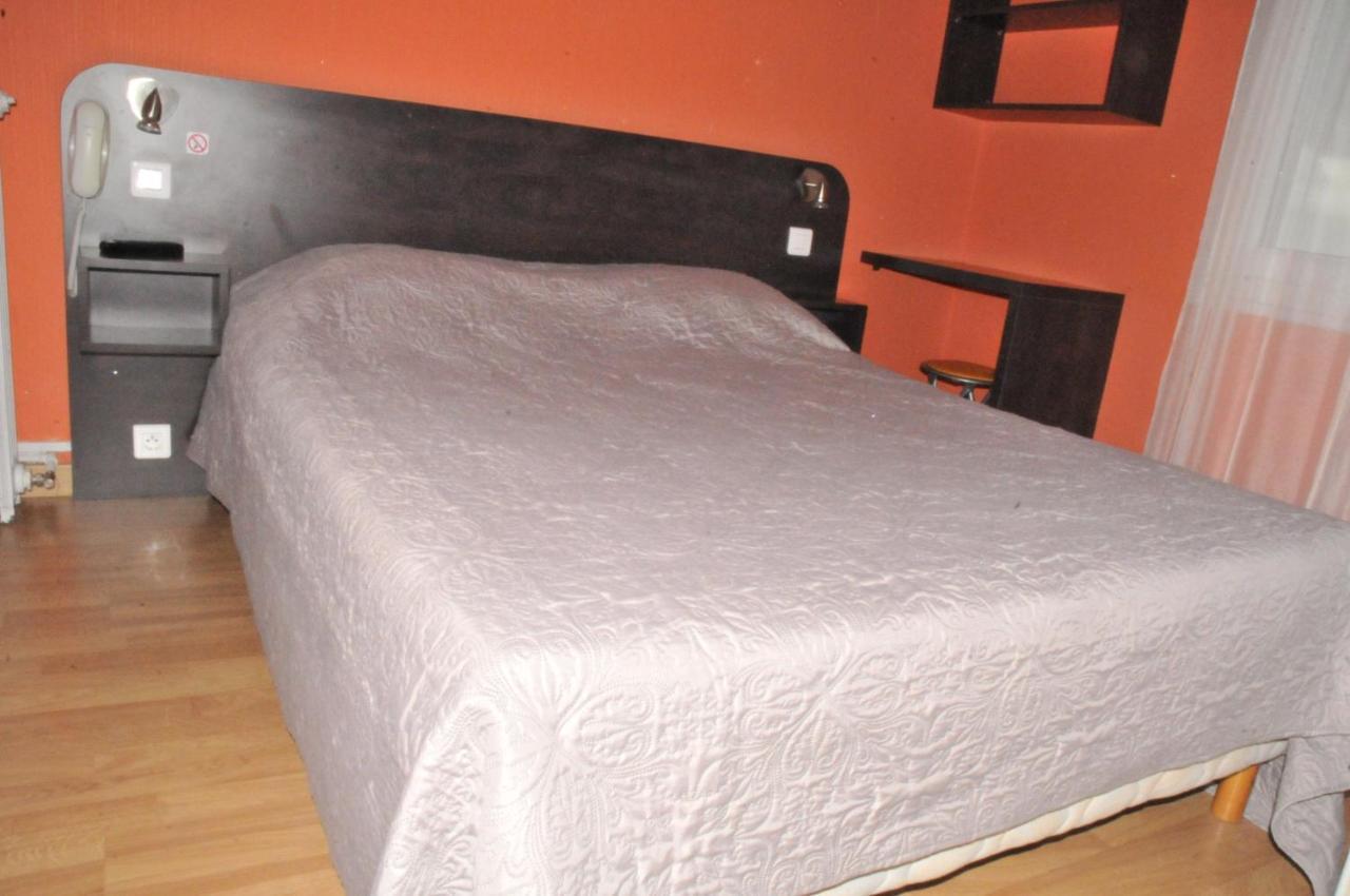לה רושל Hotel Les Rosiers מראה חיצוני תמונה