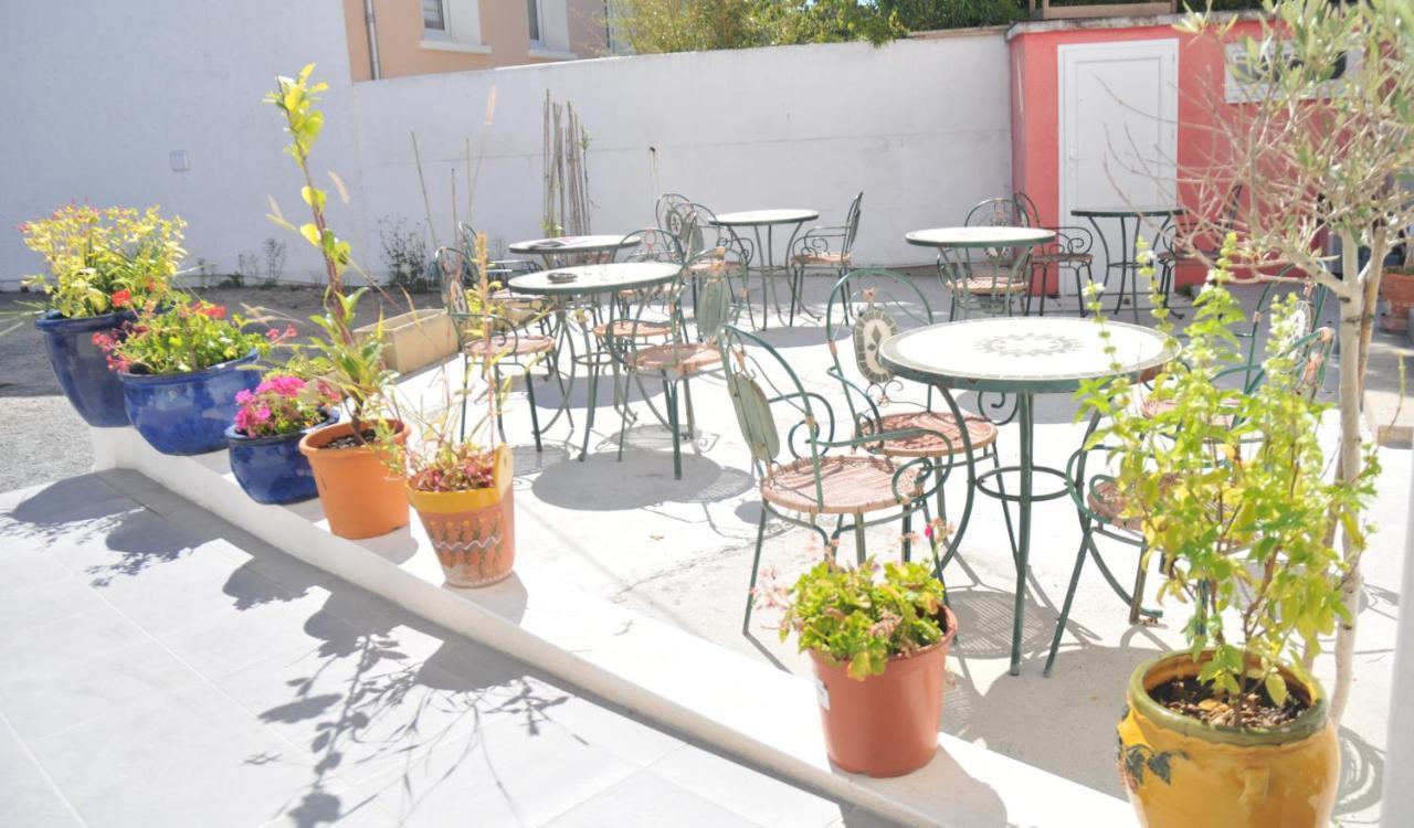 לה רושל Hotel Les Rosiers מראה חיצוני תמונה